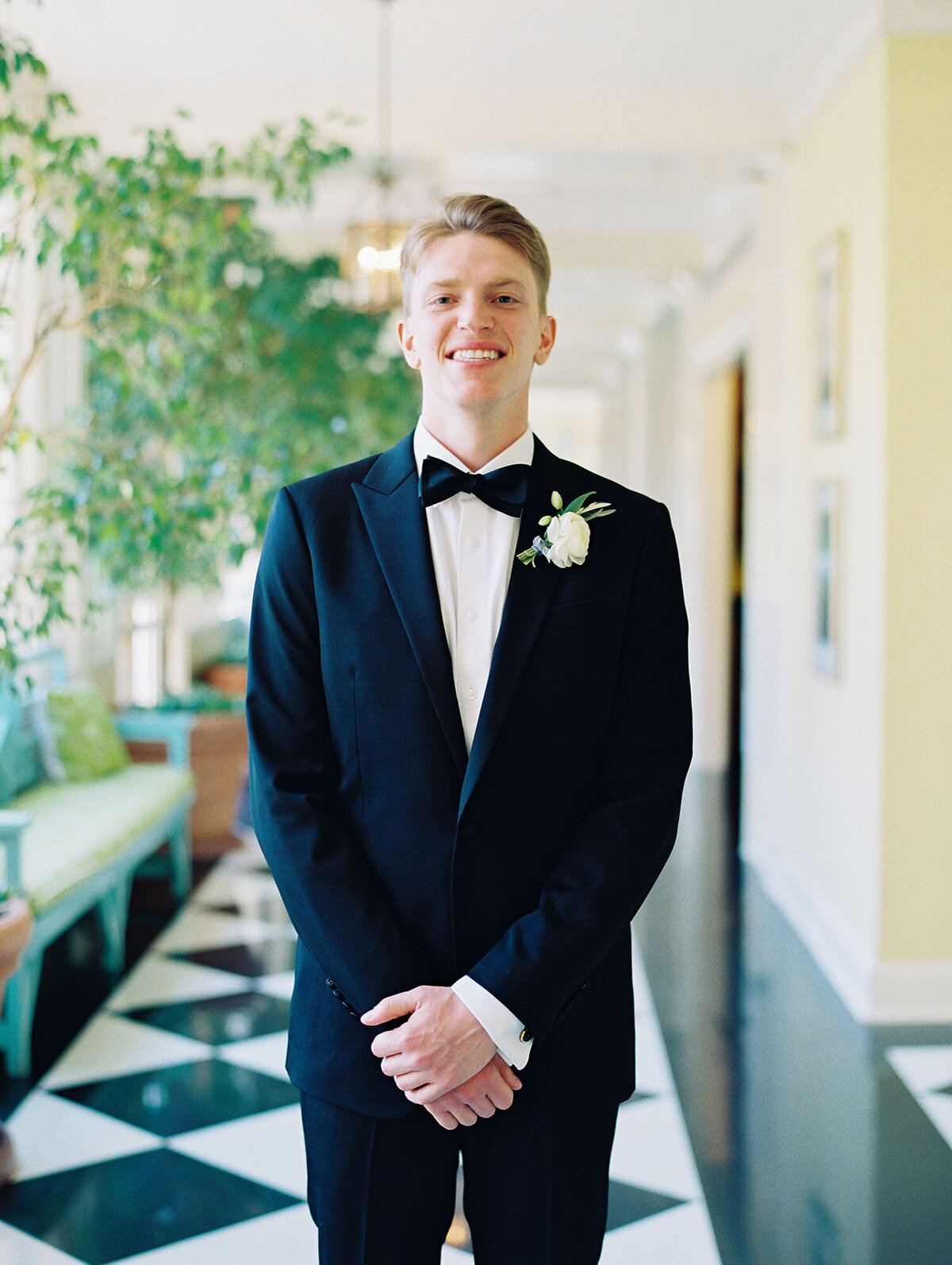 45ally-bobby-photography-fine-art-wedding-carolina-inn-film