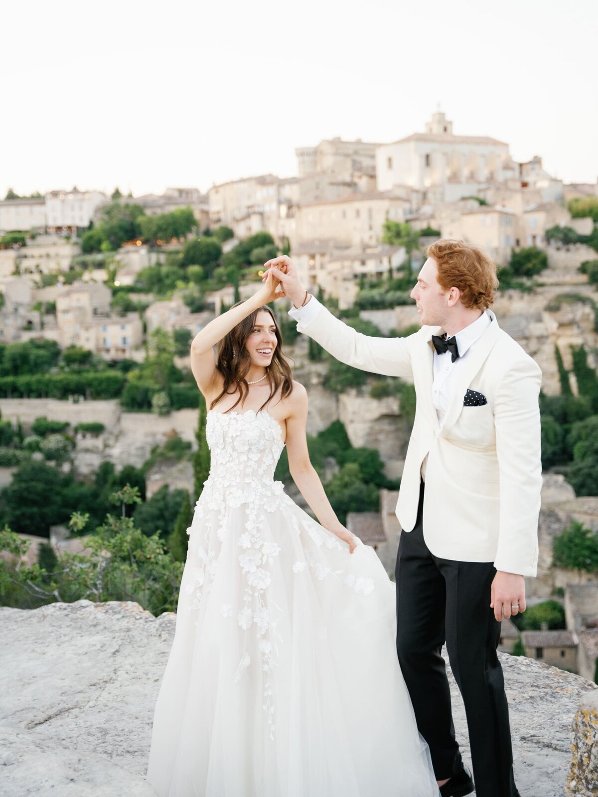 Dancing_Bride_And_Groom_Provence_Village