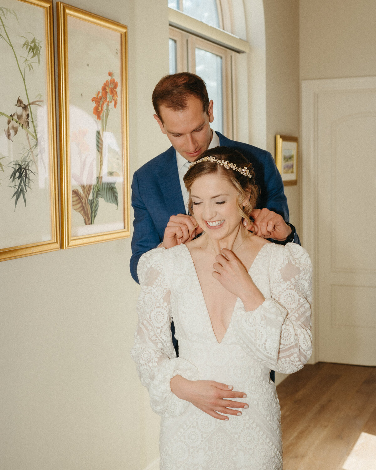 Sam-Murch-Photography-Ouray-Winter-Elopement-with-dog-27