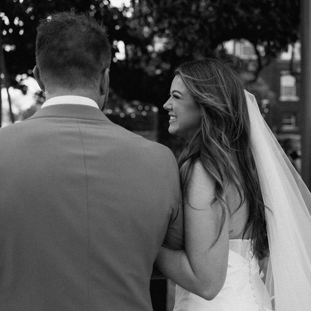 BluffViewArtDistrictWedding_0395-Copy1