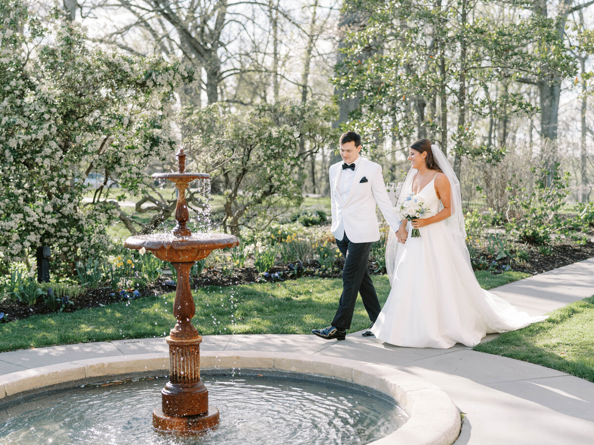 Luxury Philadelphia Photographer Cairnwood Estate Spring Wedding Bride and Groom Photos