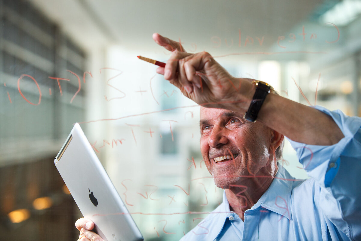 College-of-Charleston-School-of-Business-Personal-Branding-Tech-Entrepreneur-Scientist-Mathematician-Finance-Leader-Executive-Corporate-Headshot-Photographer