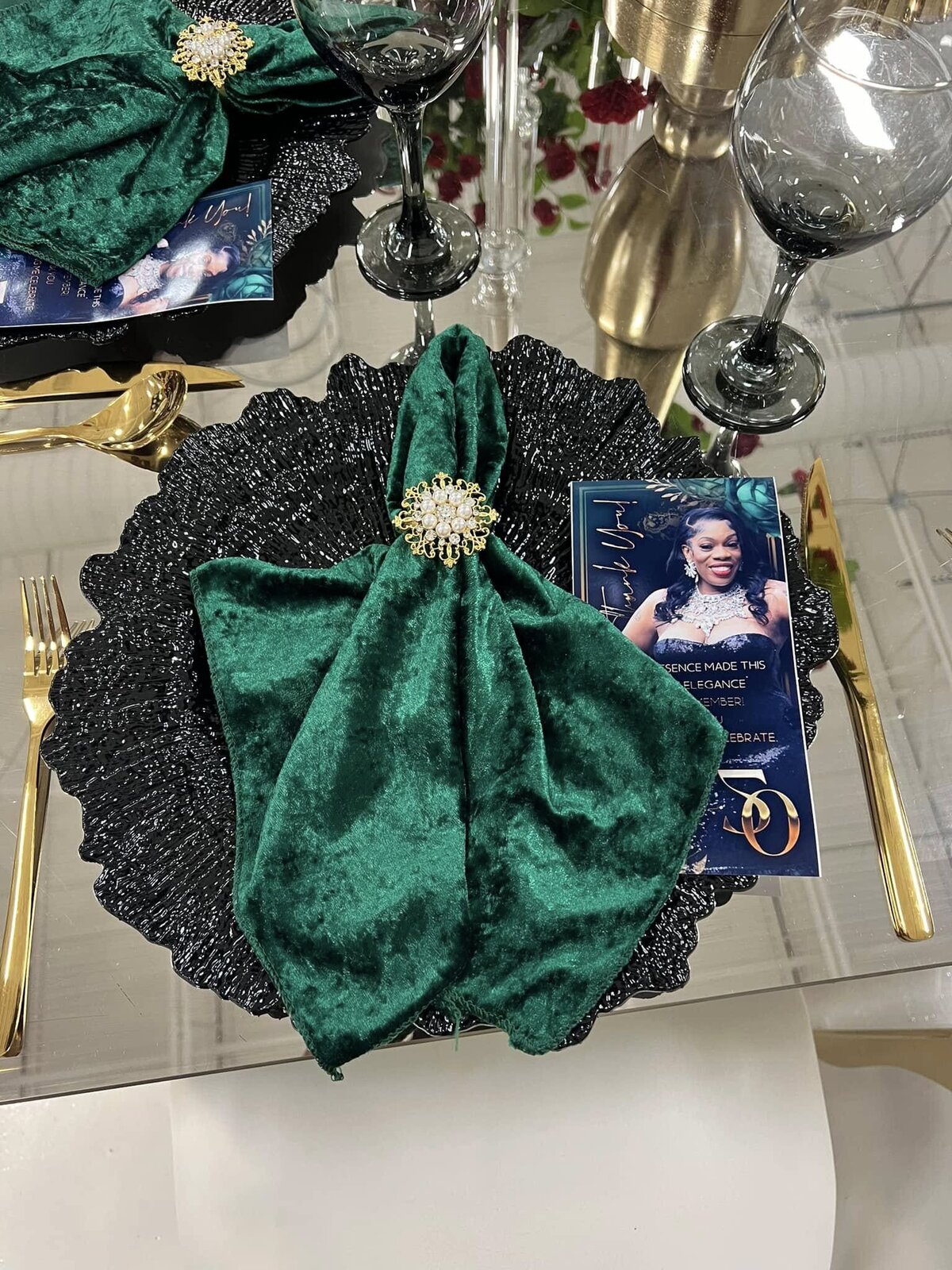 50th-birthday-party-table-setting