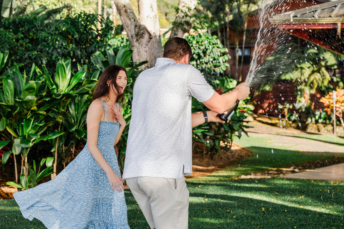 Hawaii-Engagement-Photos-Holualoa-Inn (34)