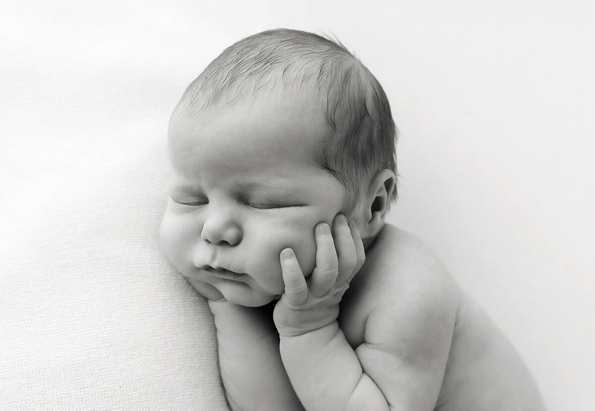 B&W Newborn Squishy Pose