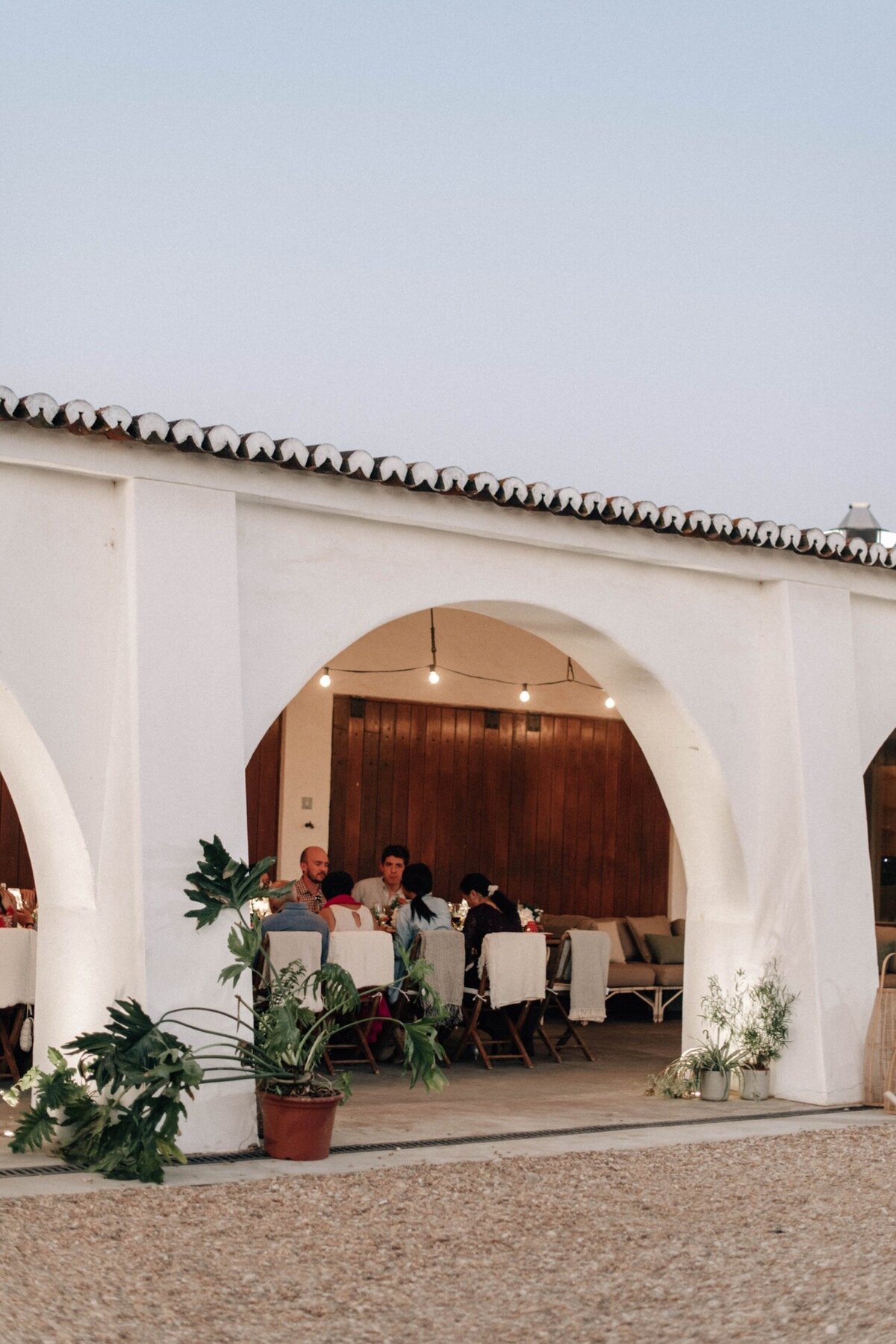 43_Flora_And_Grace_Portugal_Editorial_Wedding_Photographer Lisboa_Wedding_Photographer-299_A modern luxury wedding at Malhadina Nova in Portugal in the Alentejo region. Understated elegance and sleek aesthetic captured by Flora and Grace Photography.