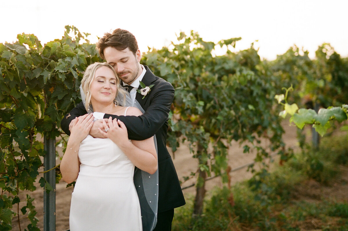 35mm Film Wedding Photography-007-384970020008