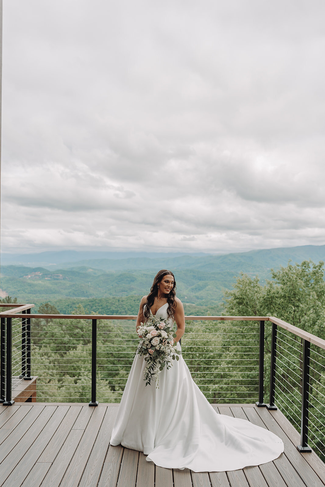 gatlinburg-tn-destination-wedding-venue-the-trillium