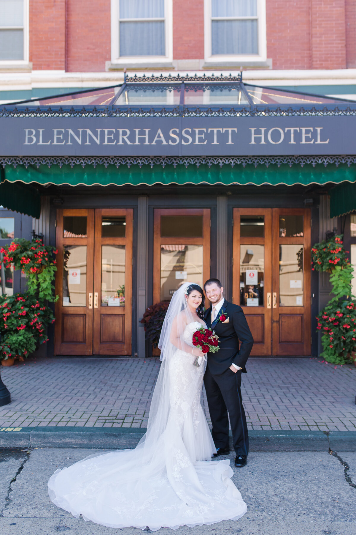 Classic black, white and red wedding at Blennerhassett Hotel