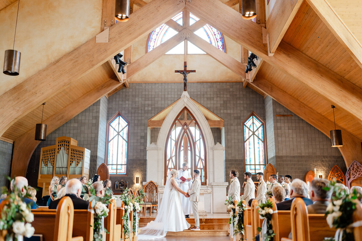 montage-summer-park-city-catholic-wedding-pepper-nix-loganwalkerphoto-419L-0927