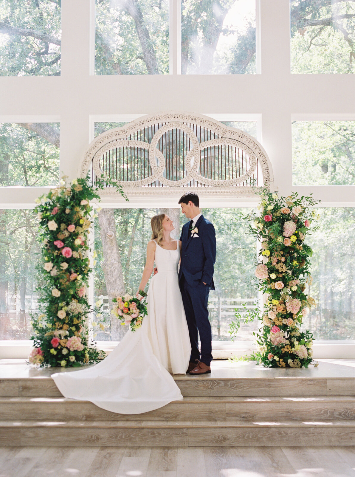 The French Farmhouse - Collinsville TX - Emily + Tommy - Film - Stephanie Michelle Photography - @stephaniemichellephotog-168