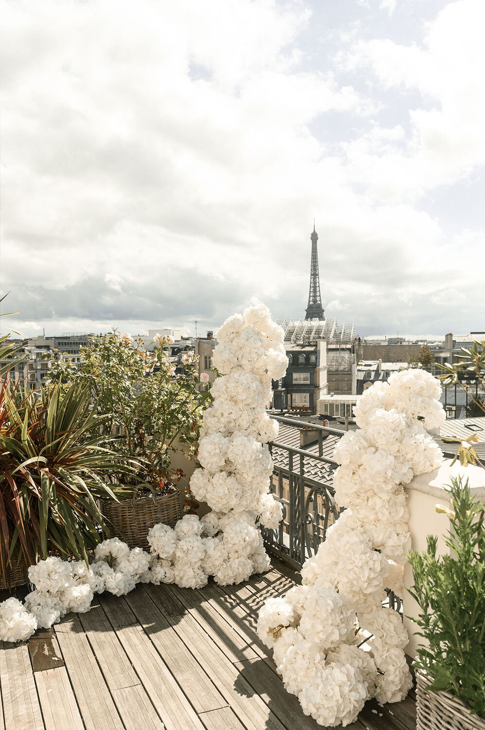 Wedding floral designer in Paris France