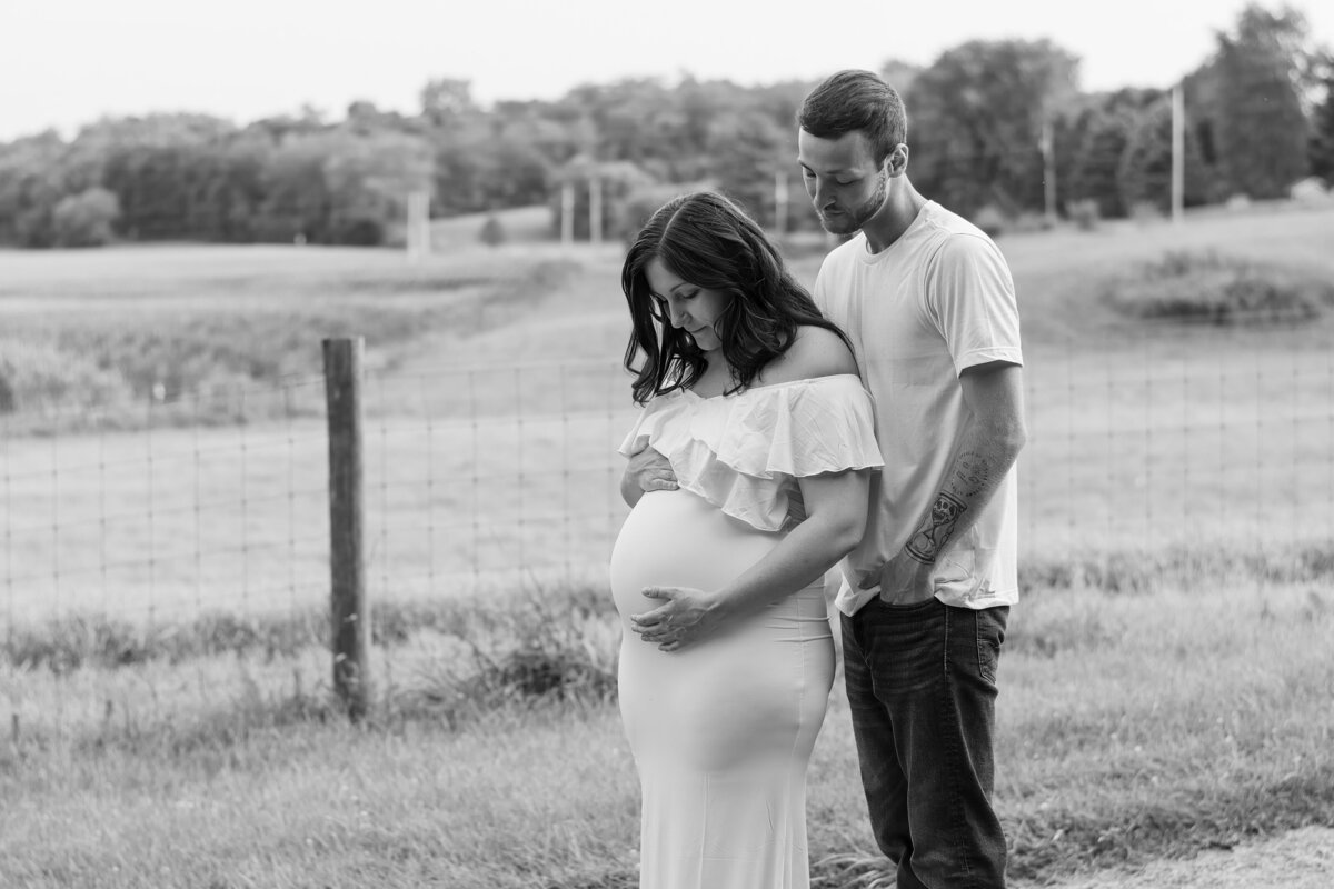 Emilee's Maternity Photos_July  2024_037