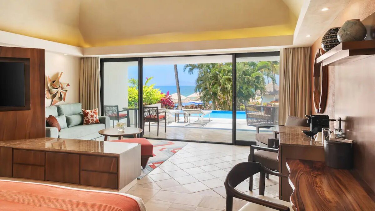 Hyatt-Ziva-Puerto-Vallarta-P278-Club-Swim-Up-Double.16x9