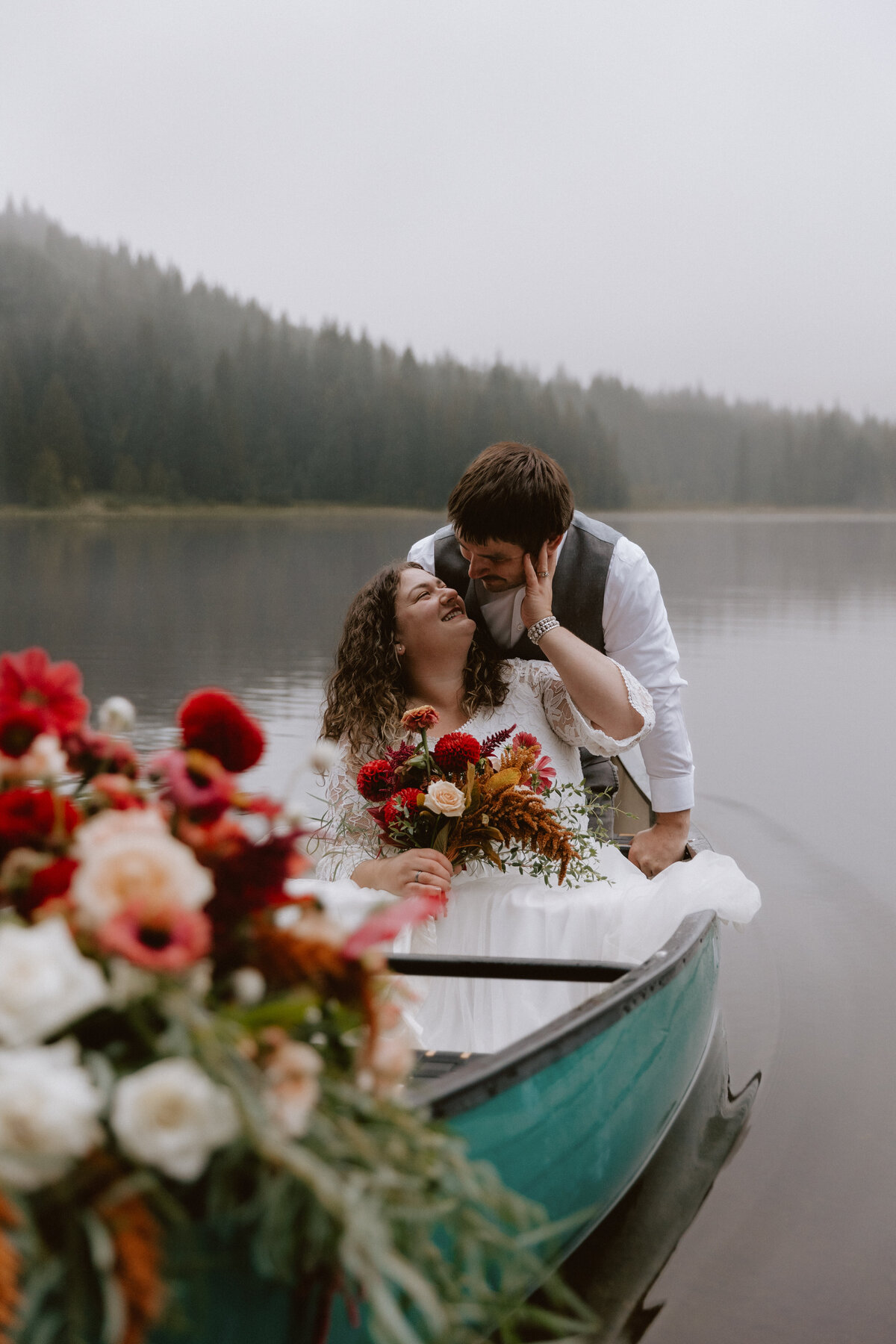 ElizabethMaguirePhoto-Trillium-Lake-Elopement-4