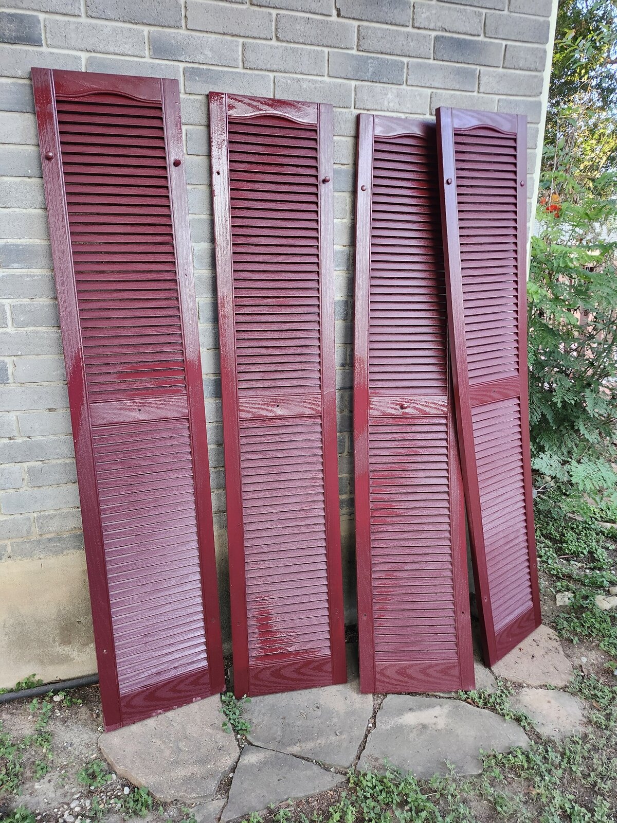 kp-konstruction-closeup-painted-shutters