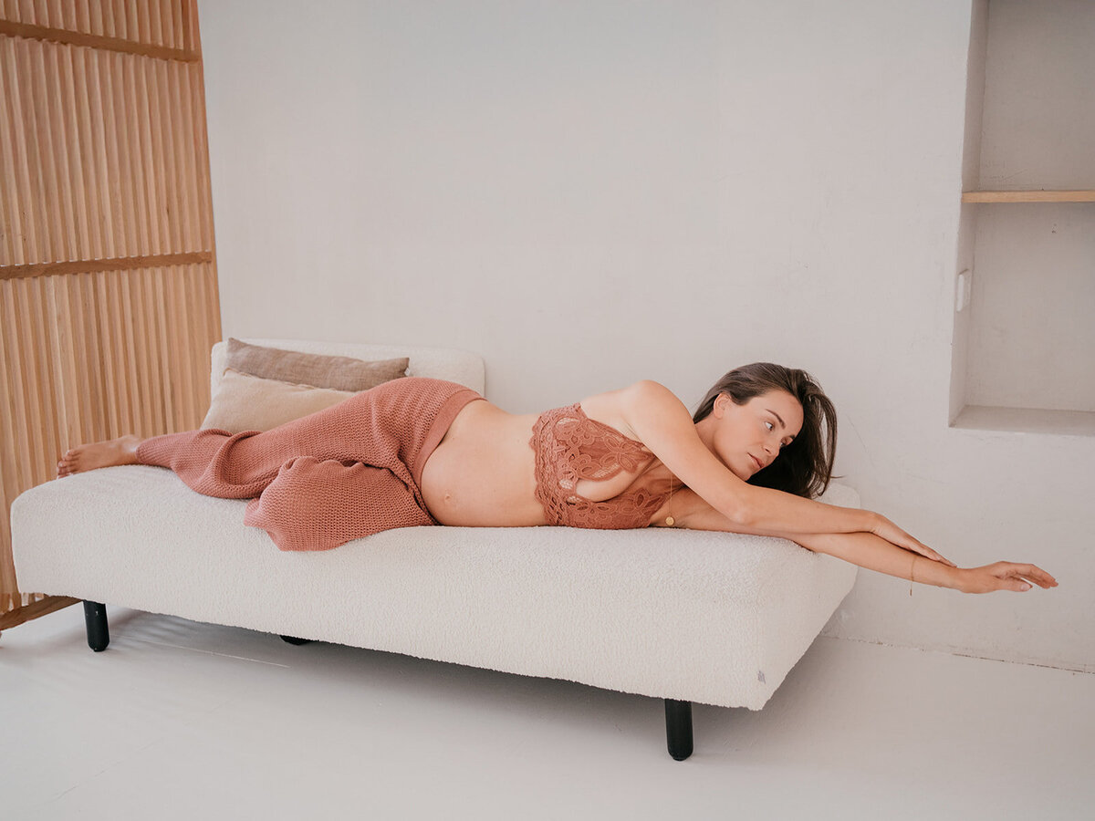 Zwangerschapshoot-atelier-oost-leukfotografie-15