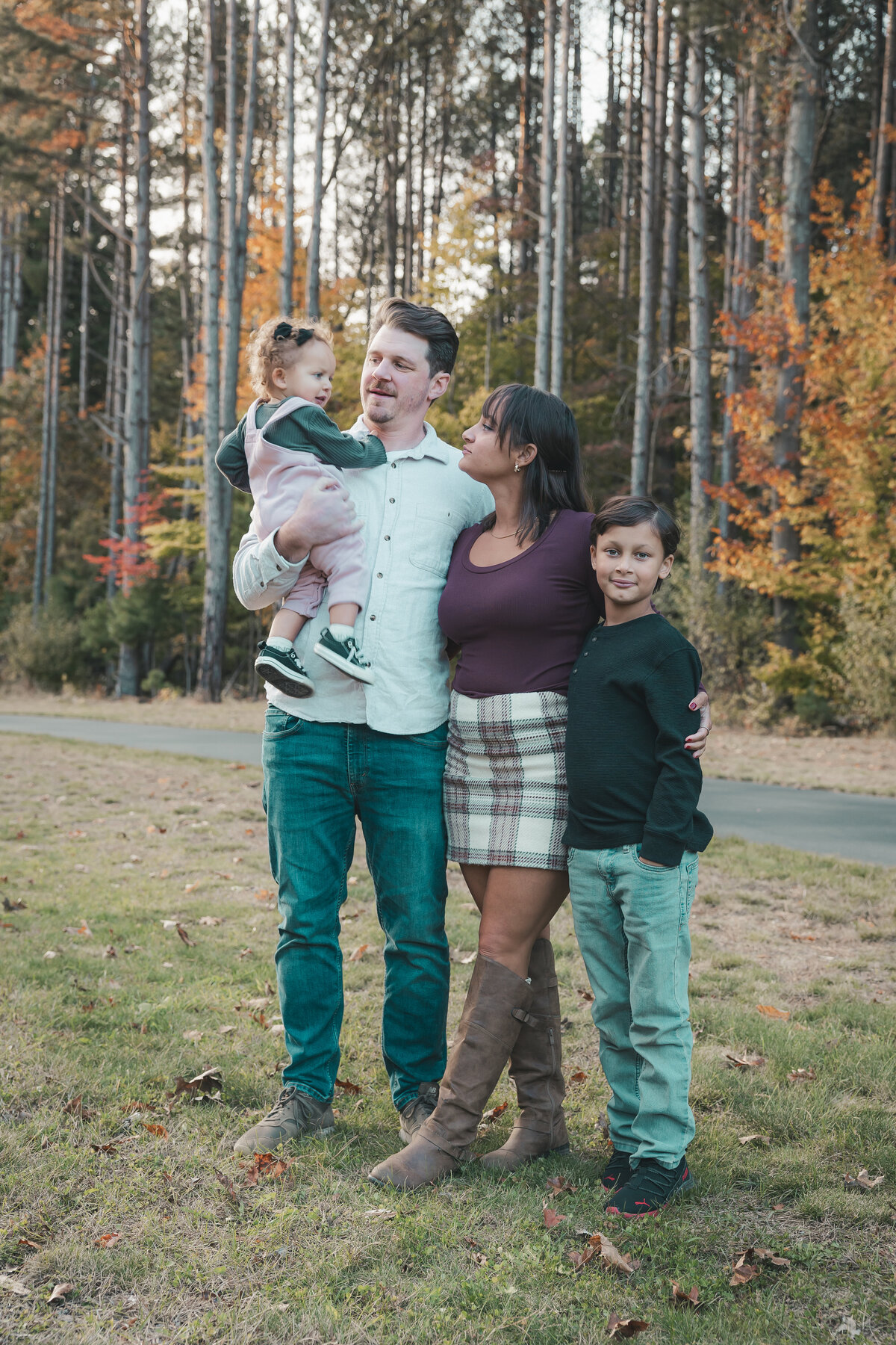 Fall family photos taken at Richfield Park, Davison, MI 