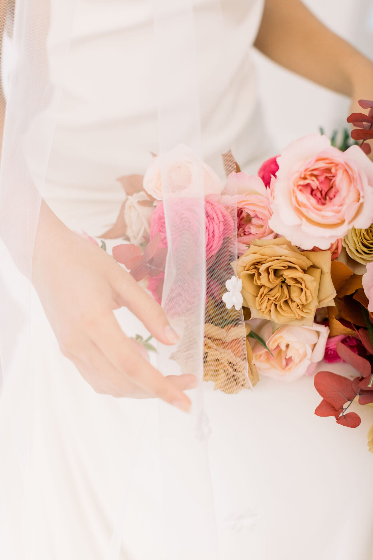 colorful-geometric-bridal-forever5-houston-styled-shoot-18