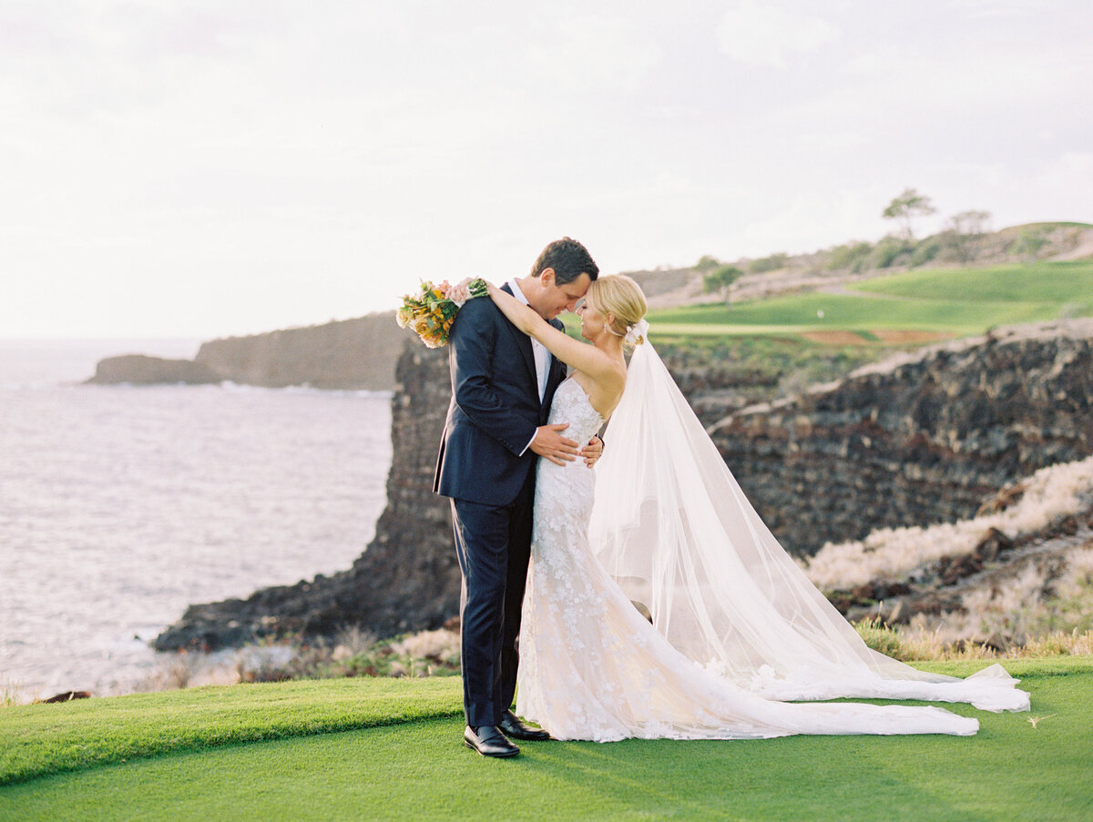 Caroline + Braden | Hawaii Wedding & Lifestyle Photography | Ashley Goodwin Photography