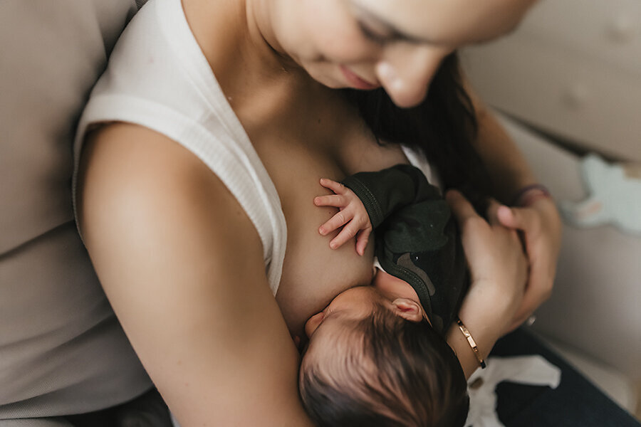 Twins newborn in home photo session by Michelle DeMoss Photography