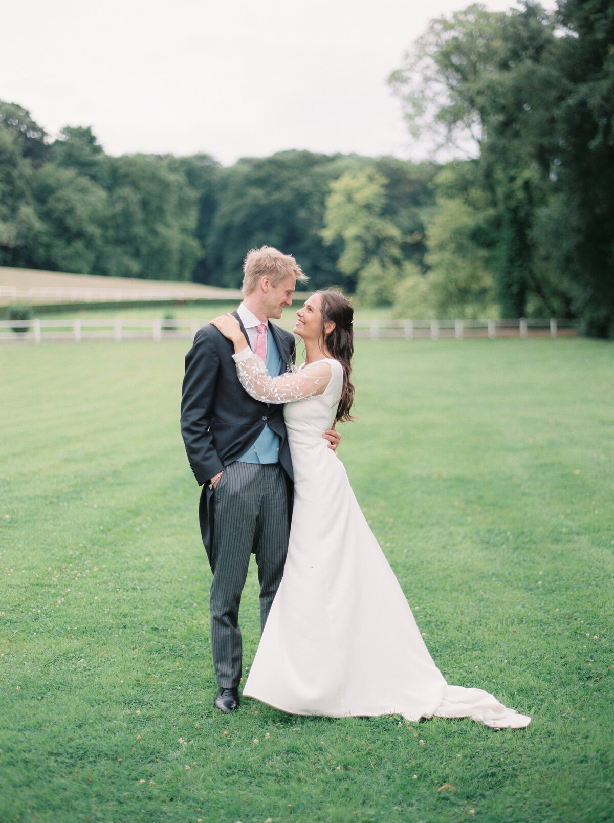 190-Olivia_Poncelet-Film-Photographer-Mariage-Chateau-de-la-Rocq-RH-WEB-72