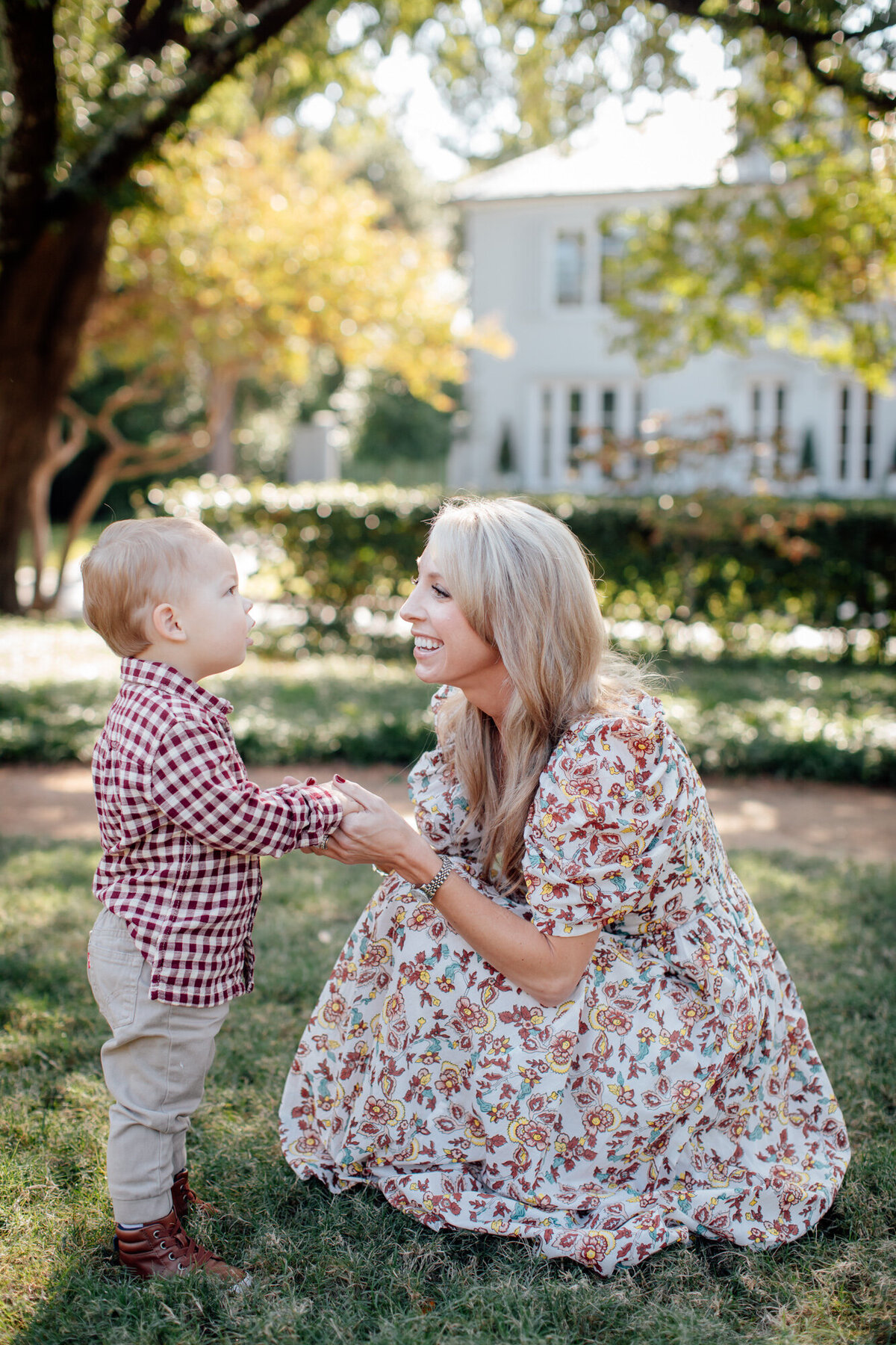 outdoor-mommy-and-toddler-lifestyle-aledo-fort worth-texas_005