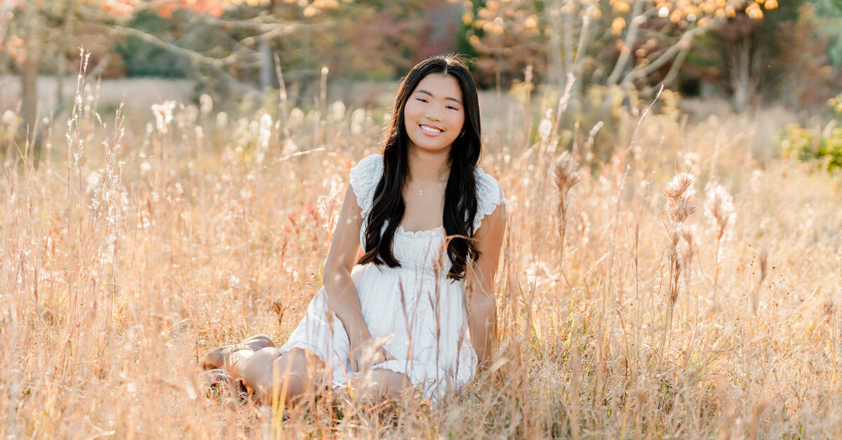 Sadie senior portrait photo by South Shore senior portrait photographer Christina Runnals