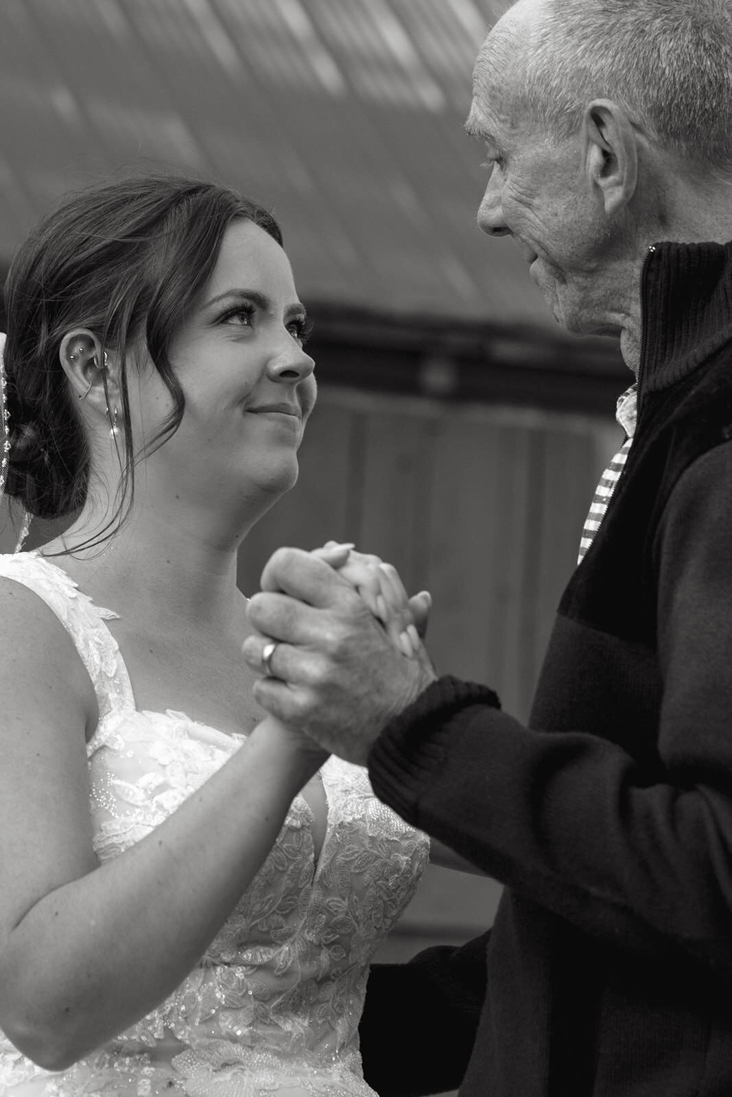 Weddings-Melissa-Harding-Photography-Summerside-PEI-family-photographer-Canada31