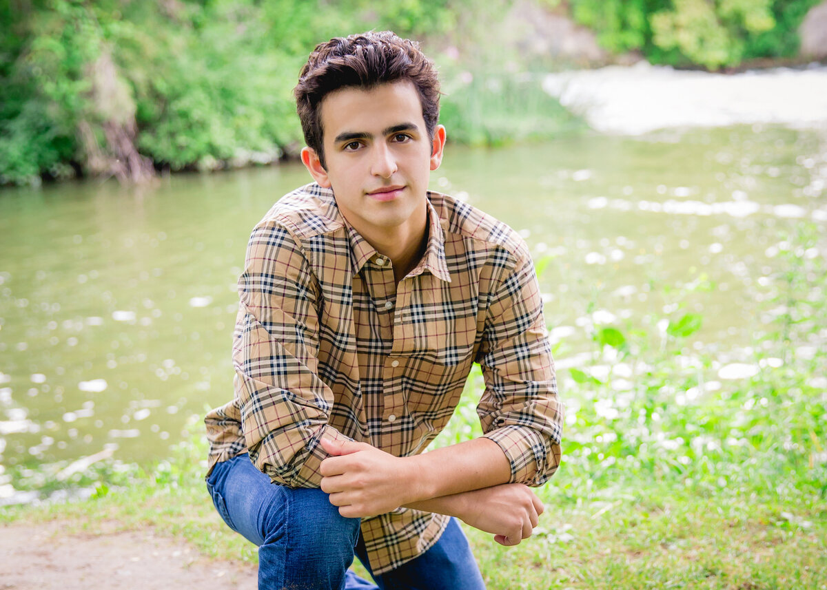 Boy guy Senior pictures Victor High School Pal-Mac NY Erie Canal