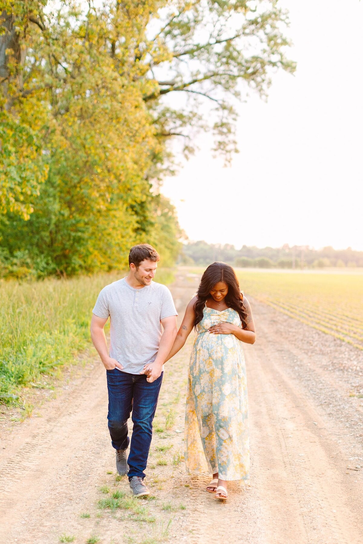 A-Dreamy-Rockport-Indiana-Maternity-Session-Bret-and-Brandie-Photography30