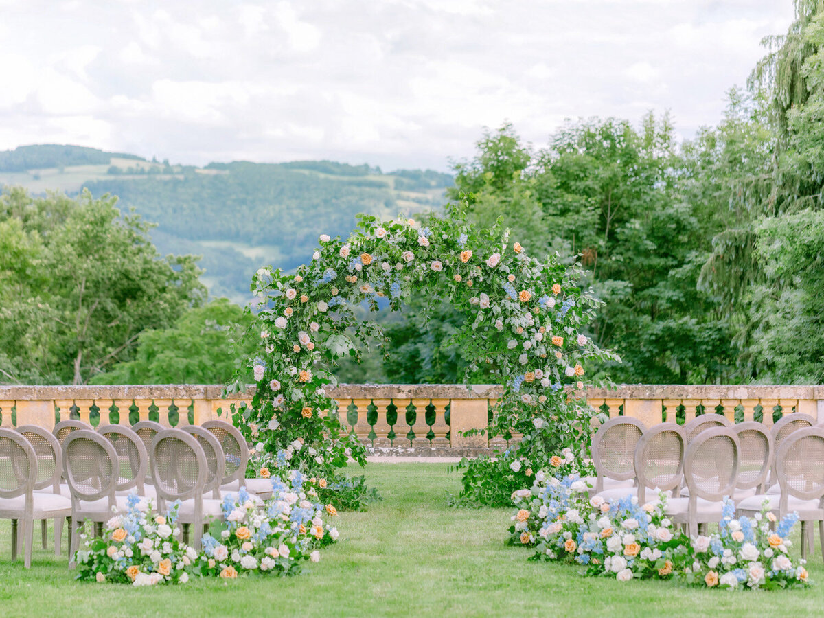 inspiration wedding ceremony in france garden chateau