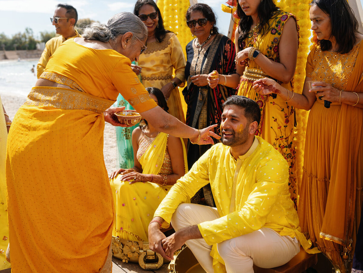 38-haldi-indian-wedding-athens