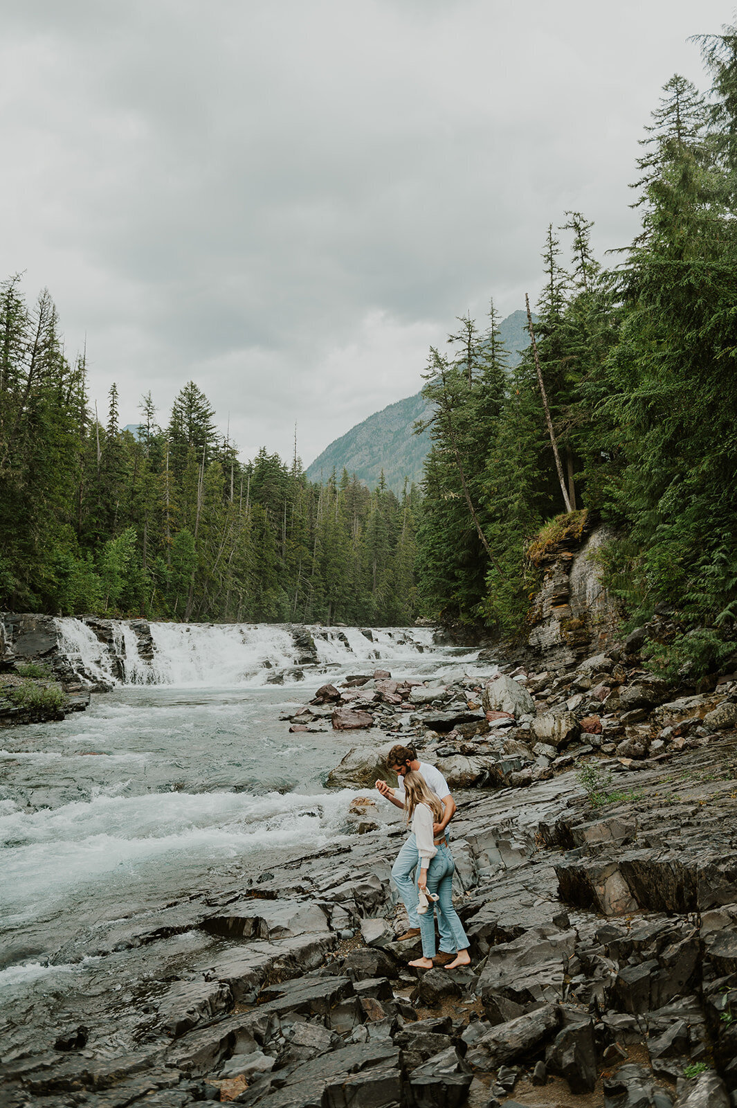 presley-gray-glacier-national-park-engagement-0517