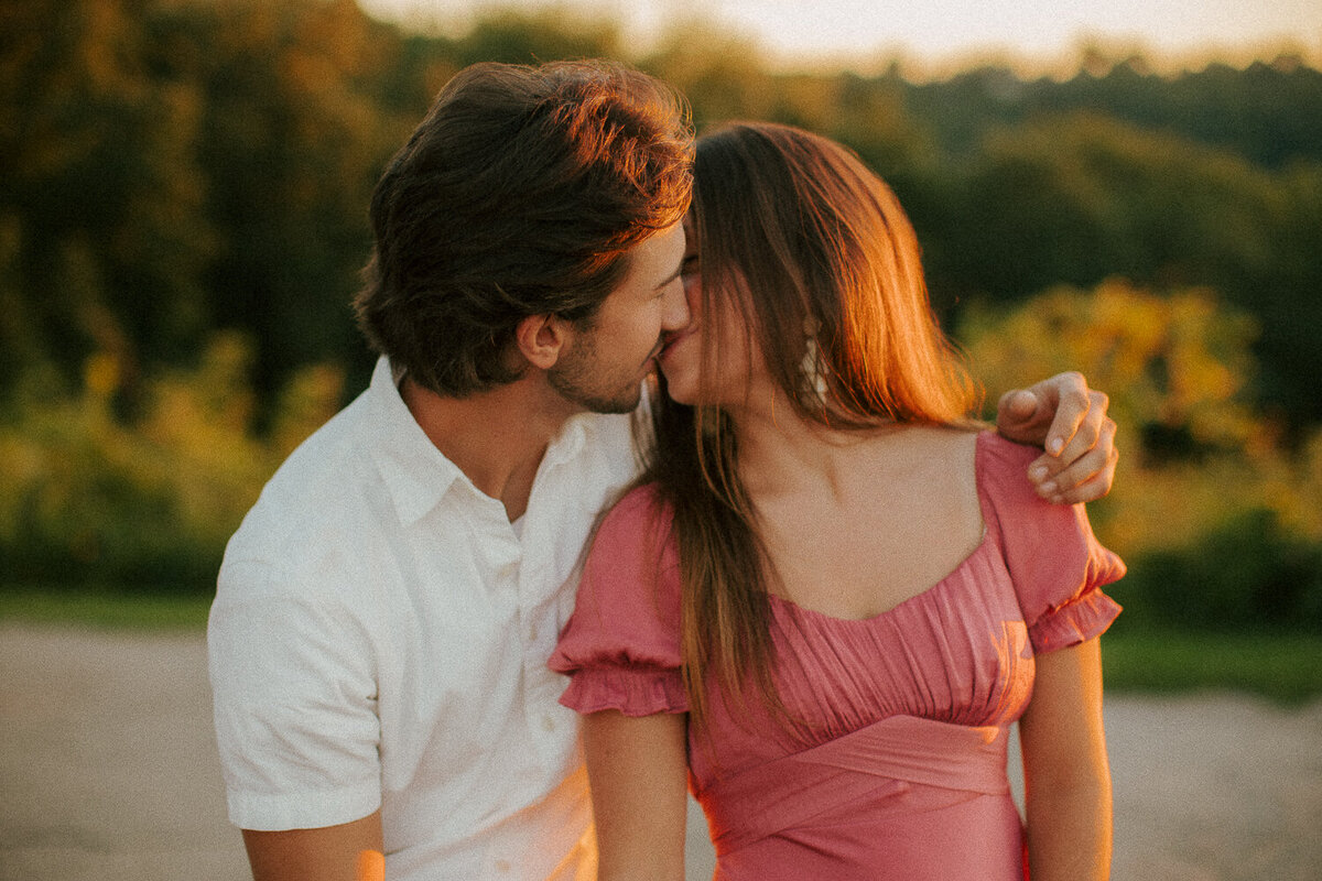 winona-minnesota-engagement-session-33