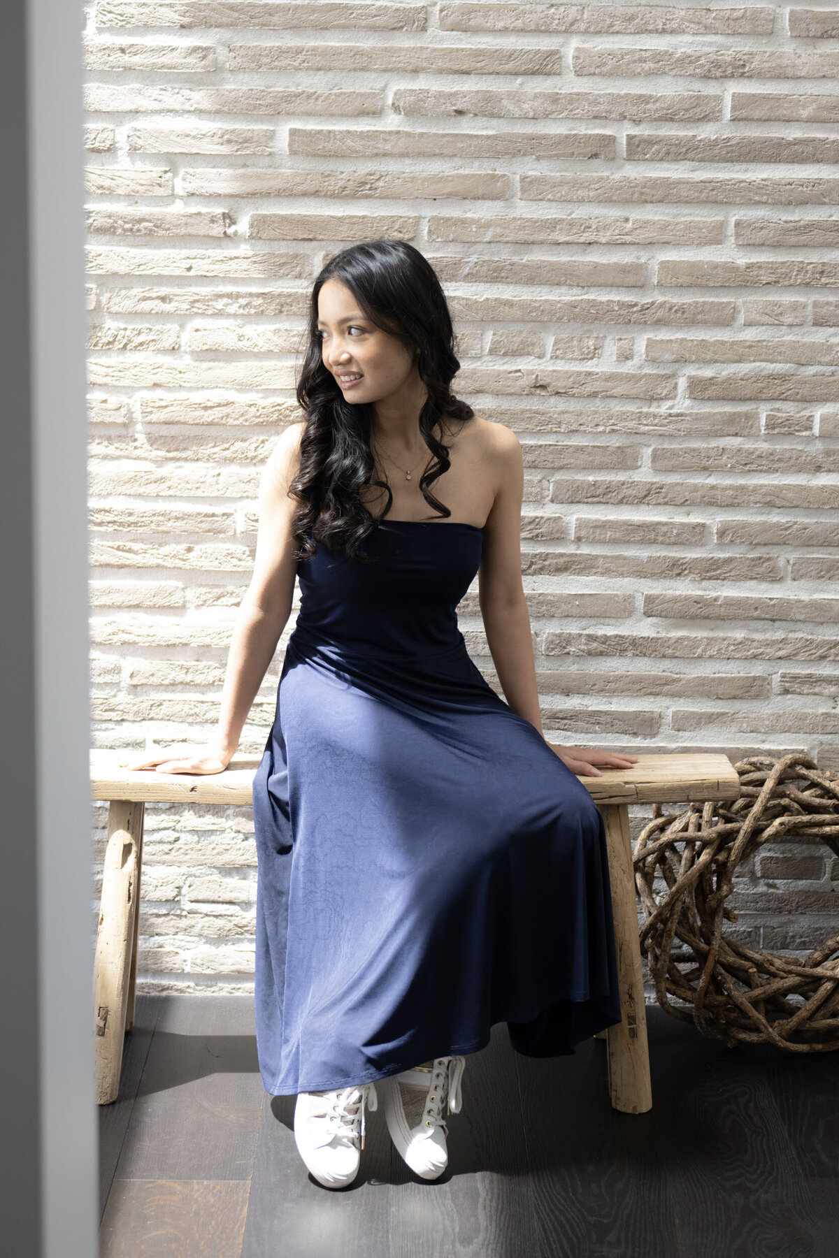 22001_L&B2_LEESA MULHALL_LE NAVY SKIRT-1_WEB_01