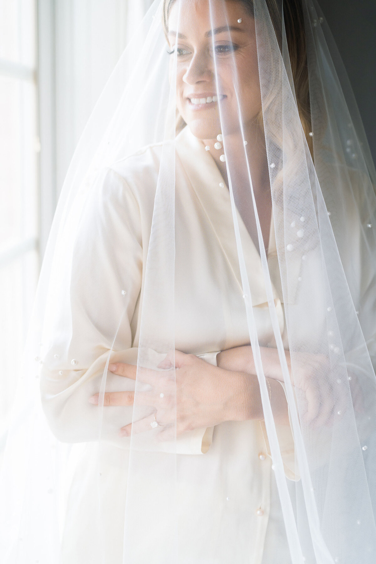 6-bride-in-veil