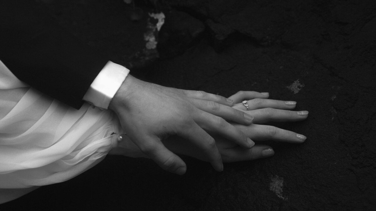 the_chaffins_international_destination_wedding_elopement_photography_photographers_sammie_chaffin_micah_editorial_adventure_engagement_photos87