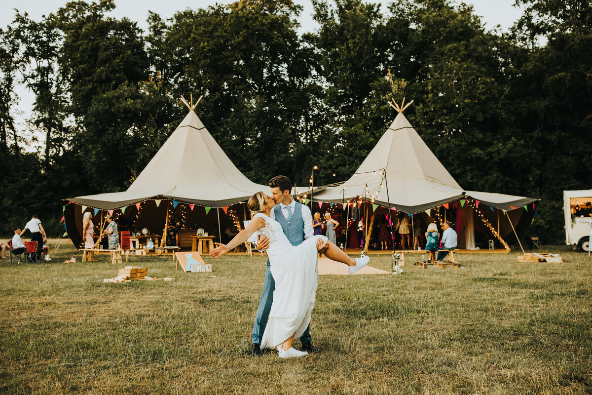 Nottingham Fun Documentary Candid Untraditional Wedding Photography - Sophie Ann Photography - Tipi Wedding Photographer (5)