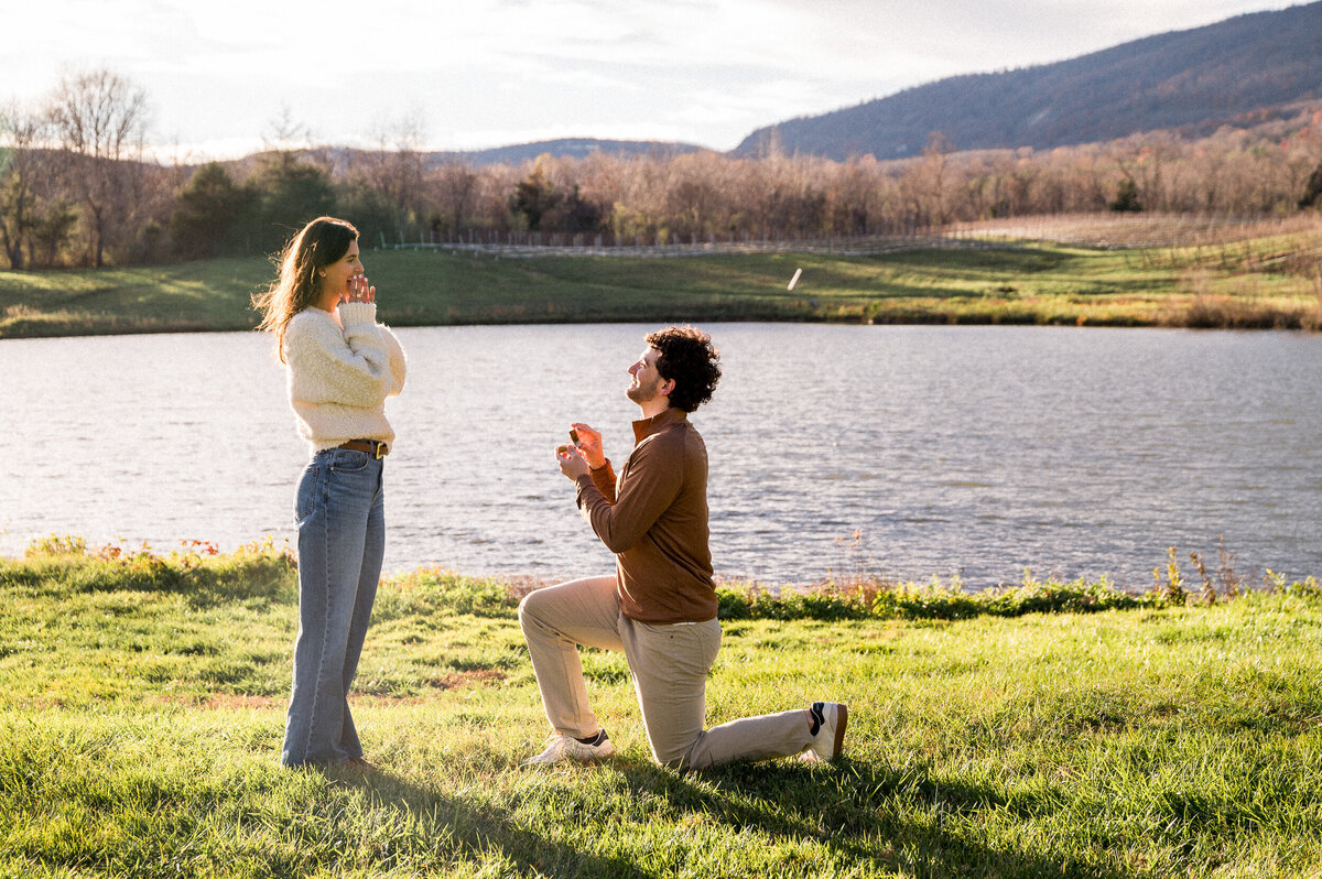 Charlottesville Engagement Photography - Hunter and Sarah Photography-37