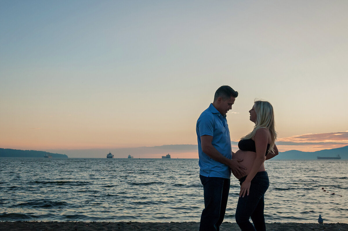 VANCOUVER_MATERNITY_PHOTOGRAPHER-0020