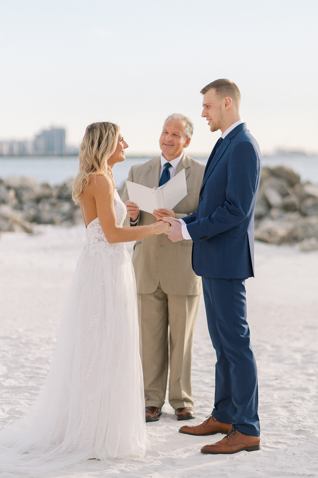 miranda-rose-photo-chantilly-chic-beach-elopement-9