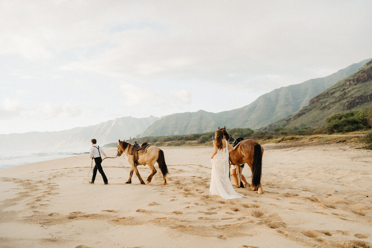 Oahu Wedding Photographer