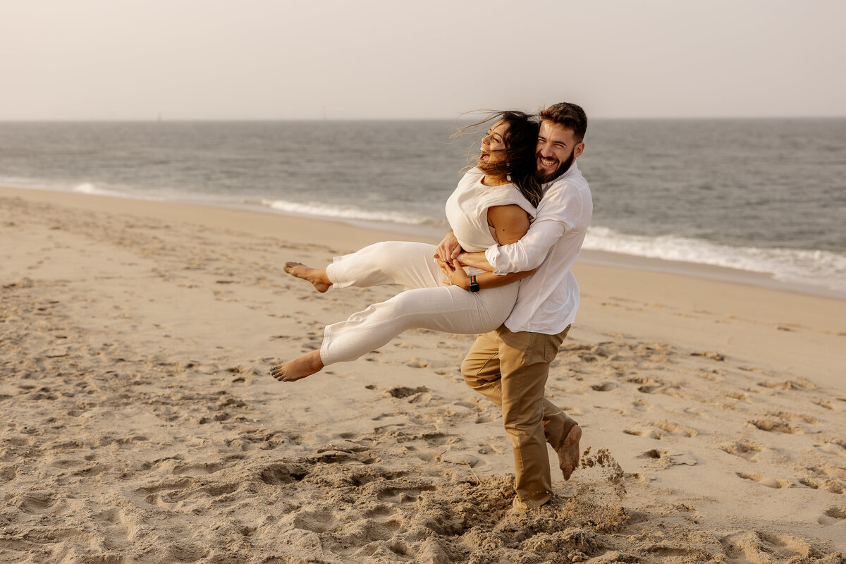 sandy-hook-nj-couple-photoshoot