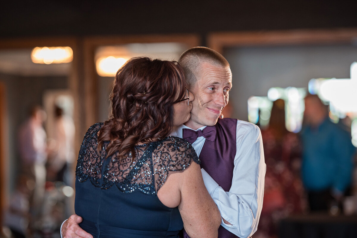 Detroit-Wedding-Photographer-The-Landing-242