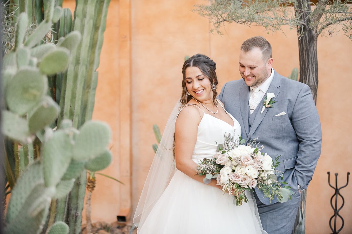 Scottsdale-Wedding-Photographers-Royal-Palms-Bride-Groom-1370