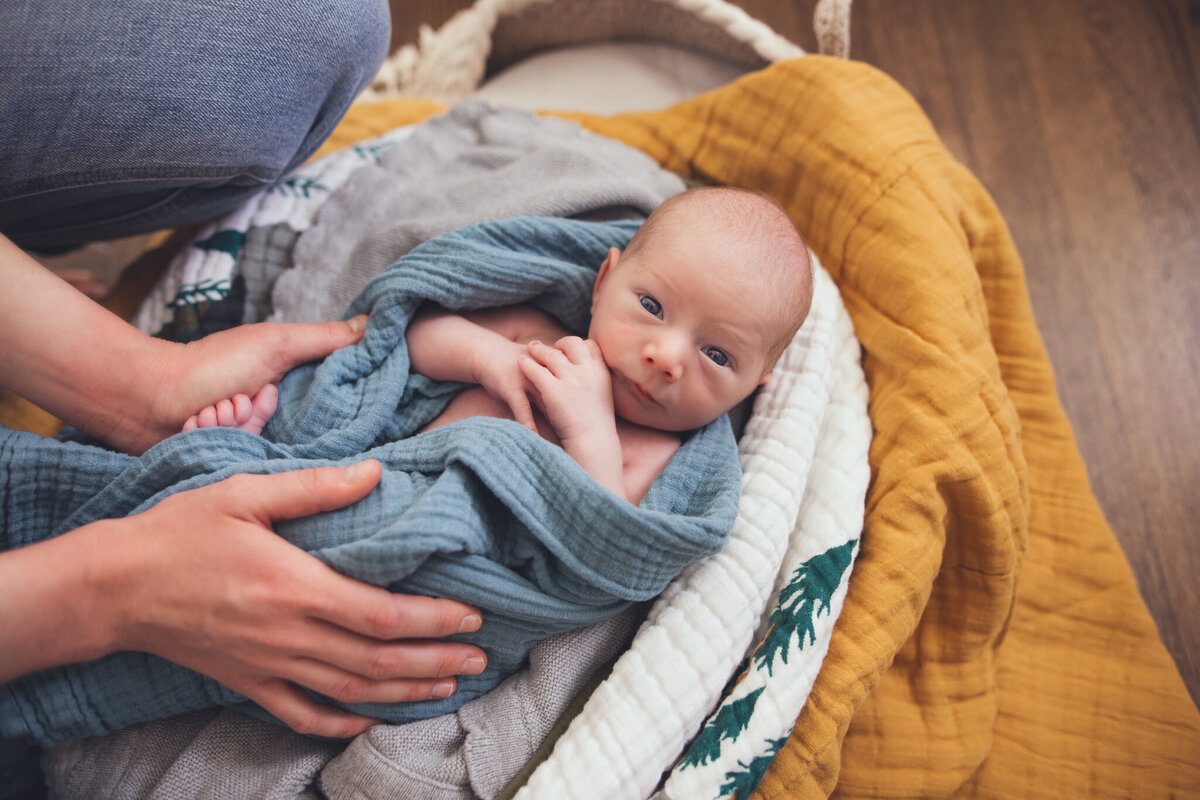 Lindsay-wilson-photography-in-home-newborn-49