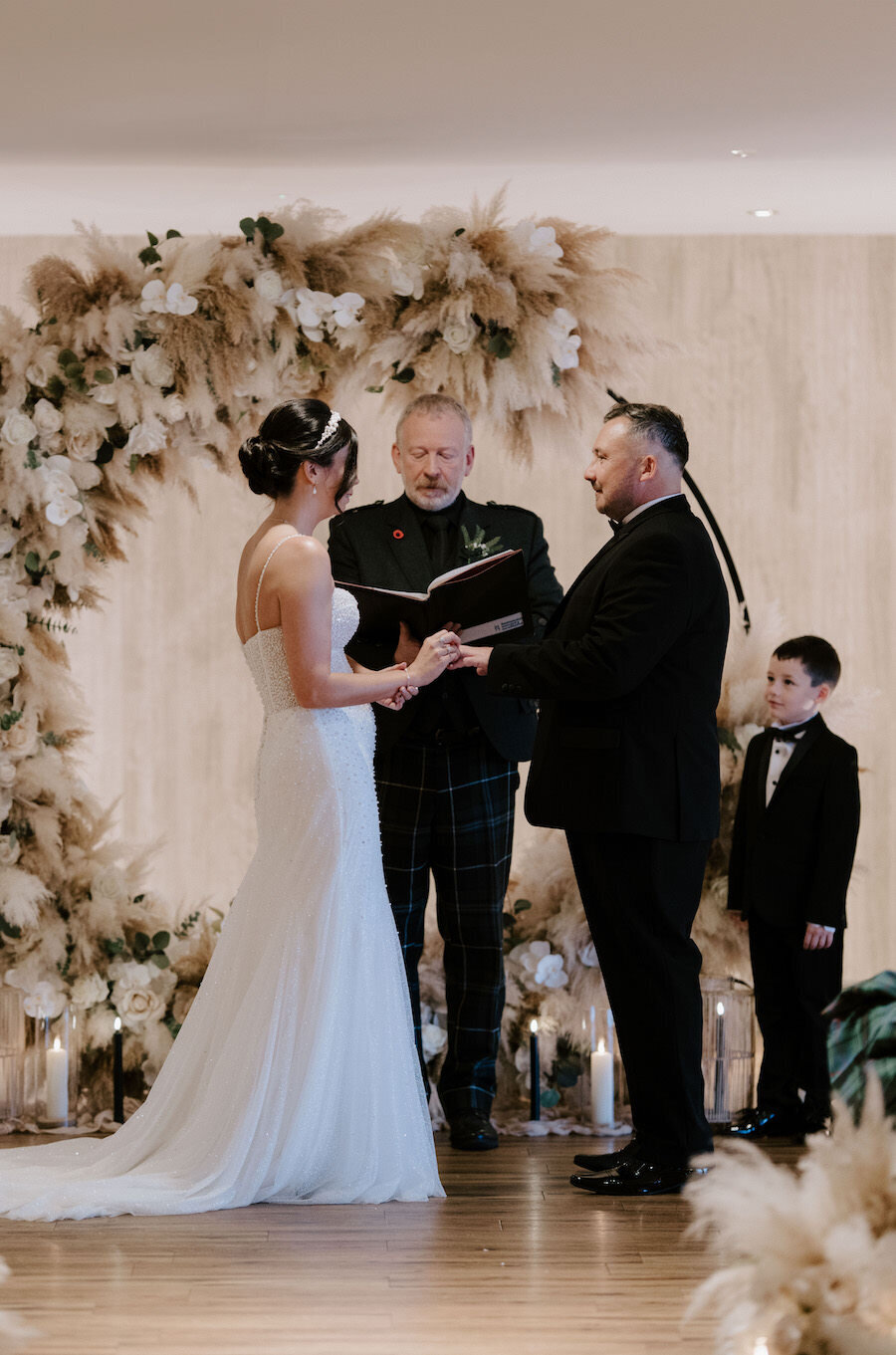 Nicola-Campbell-Timeless-Wedding-Photographer-Scotland-Doubletree-by-Hilton-North-Queensferry-Mr&MrsDavidson-101