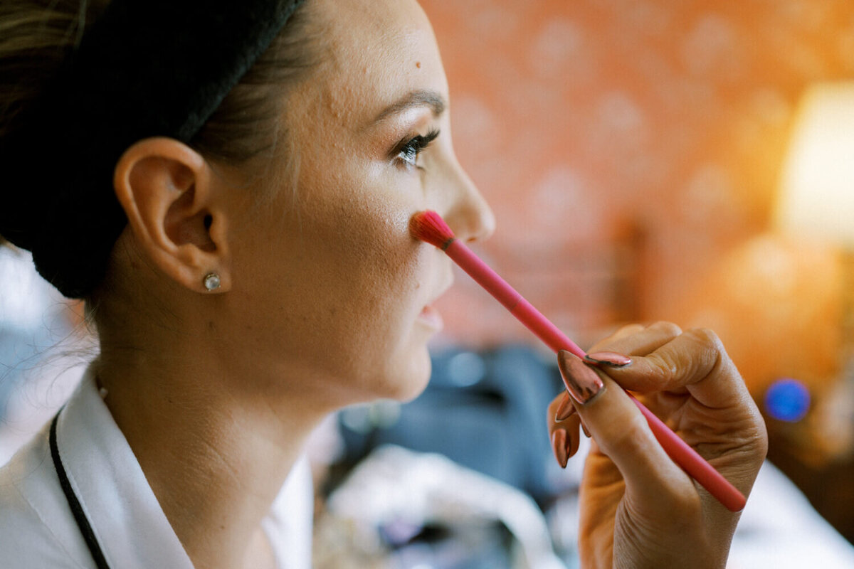 close-up-of-make-up-brush