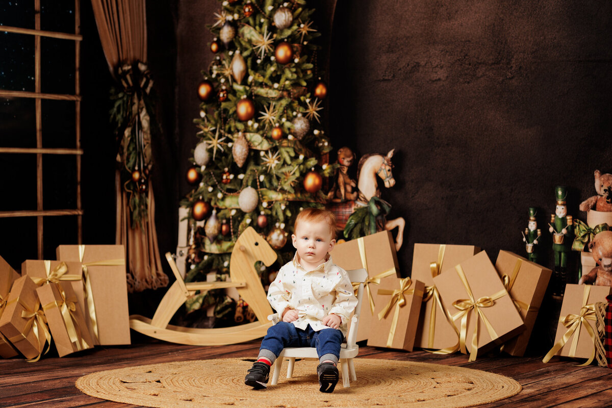 Best NWA holiday photographer, holiday portraits near me, Northwest Arkansas holiday photography, NW Arkansas holiday photos, NWA santa photos